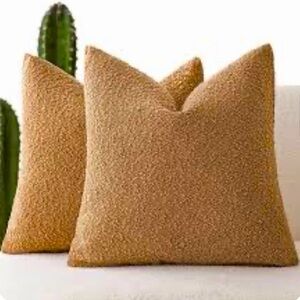 NIP Foindtower Textured Pillow cover rust tobacco